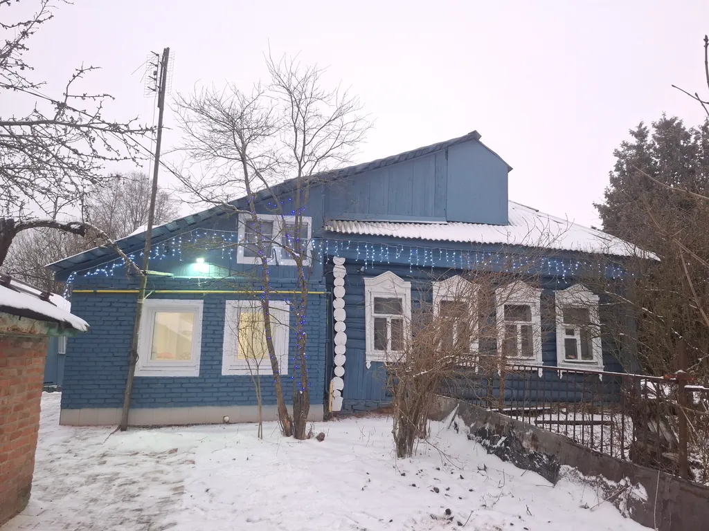 Квартира евро 2-комнатная расположена в части жилого деревенского дом