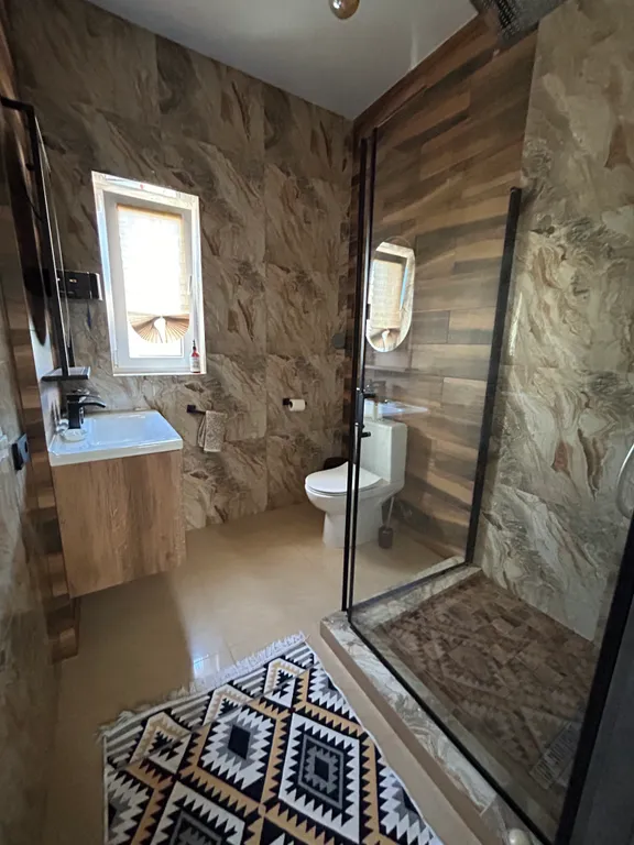 Уютный дом с шикарным видом на море и горы