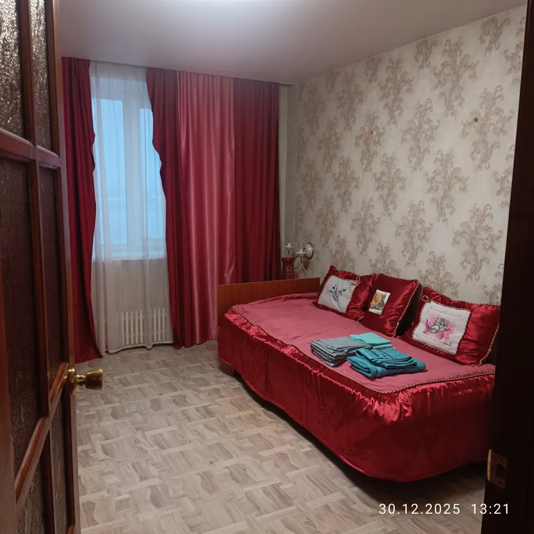 Уютная 2-комнатная, в спальном районе города, всё в шаговой доступности