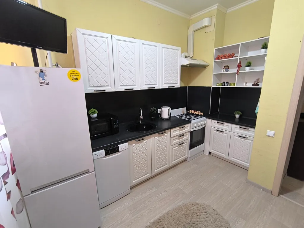 Ареал-однушка на Строителей, Аэропорт, ТЦ Солнечный