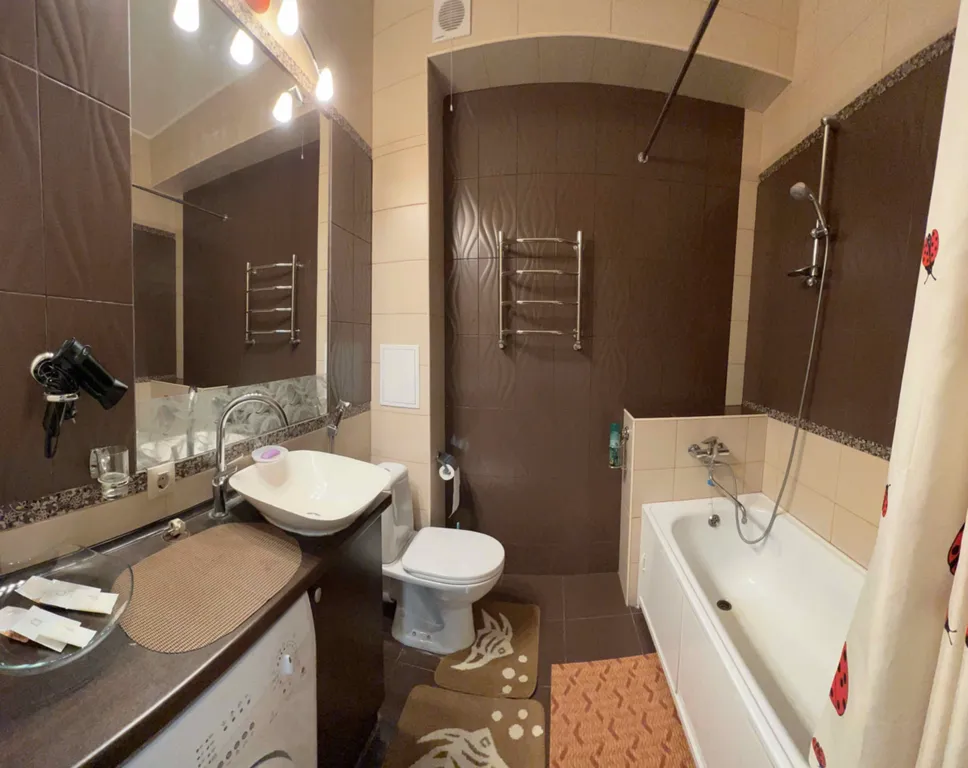 Дом между морем и озером