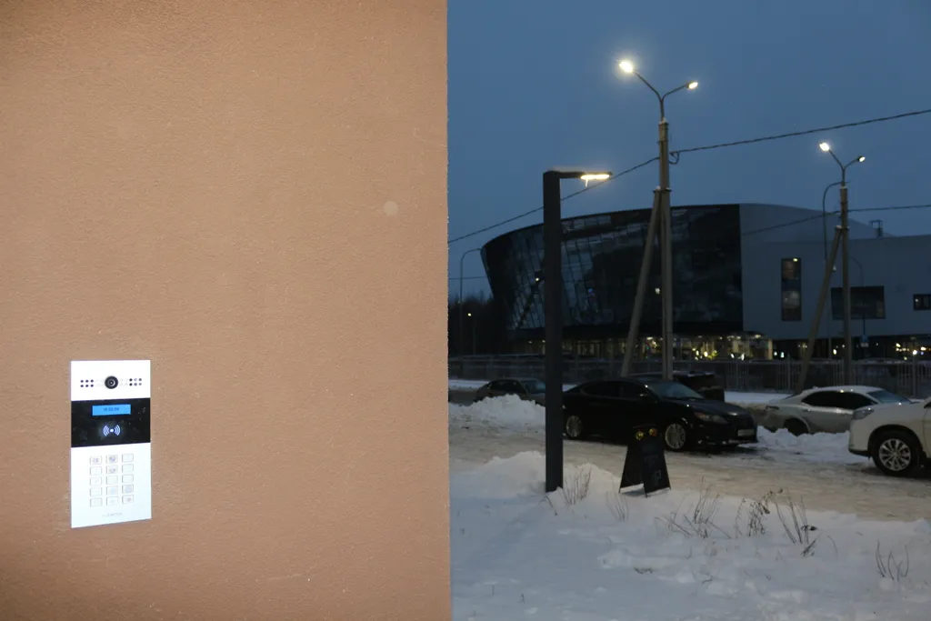 Евро-двушка у Ледовой Арены, ГУОР по хоккею