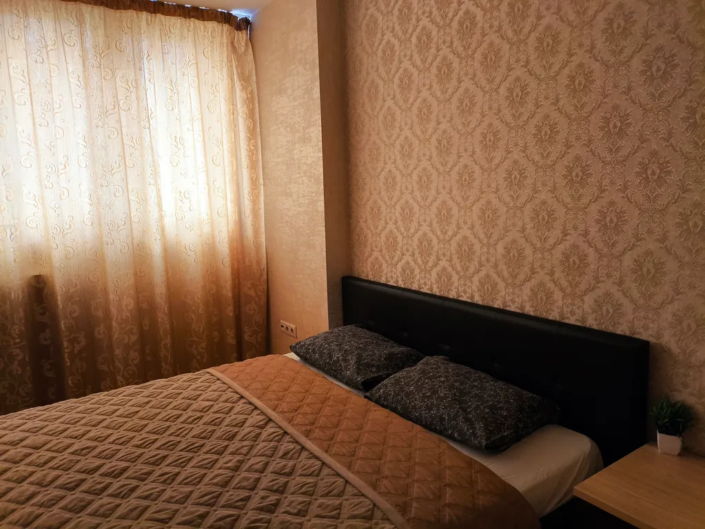 Двухкомнатная квартира с большой кухней