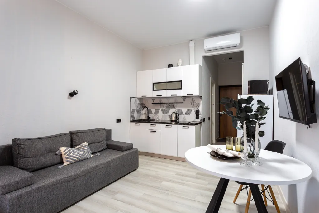 Студия Аллея 114 с балконом и видом на лесопарк