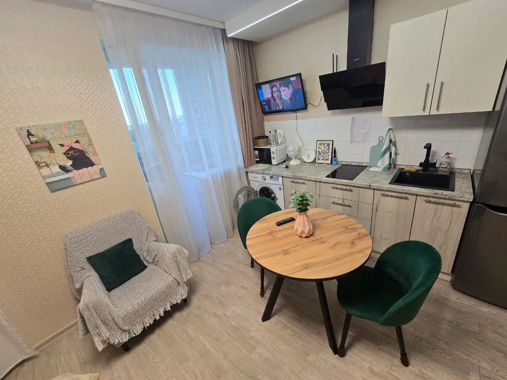 Студия Мята, 4 остановки до Успенского