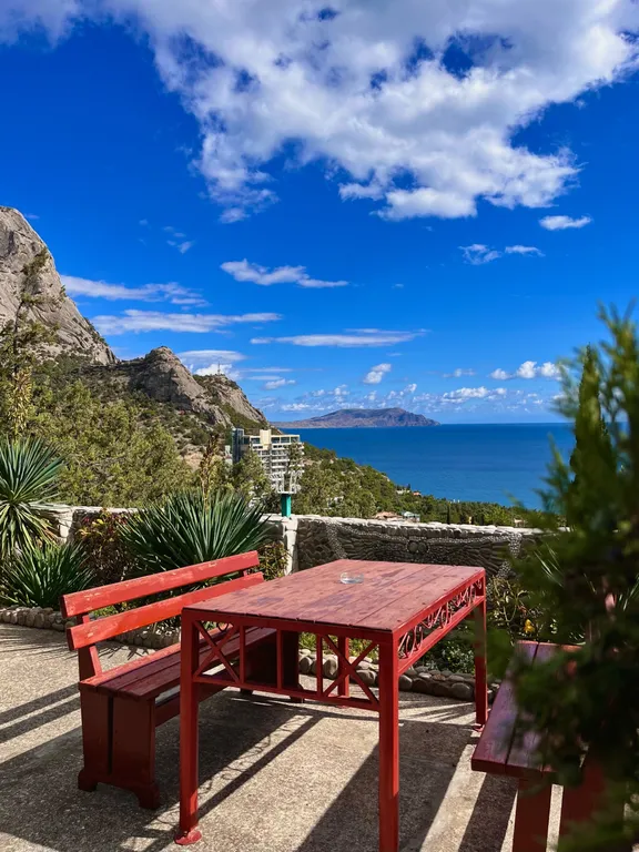 Уютный домик с видом на море