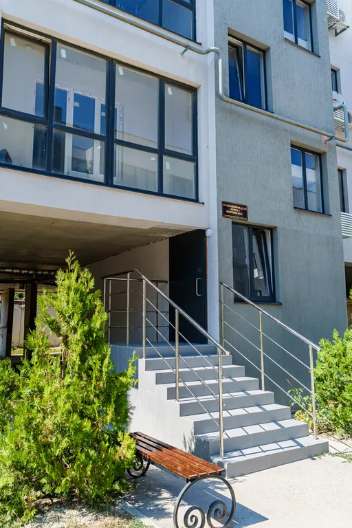 Светлая квартира рядом с морем