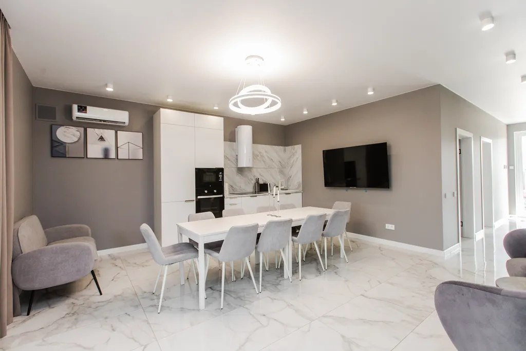 Загородный дом с баней и бассейном