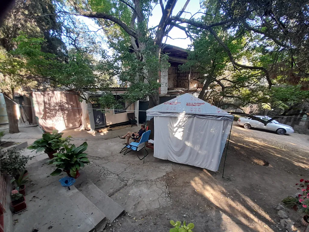 Коттедж Коттедж Уютная дача с зеленым двором и в 5 минутах ходьбы к морю — Кацивели