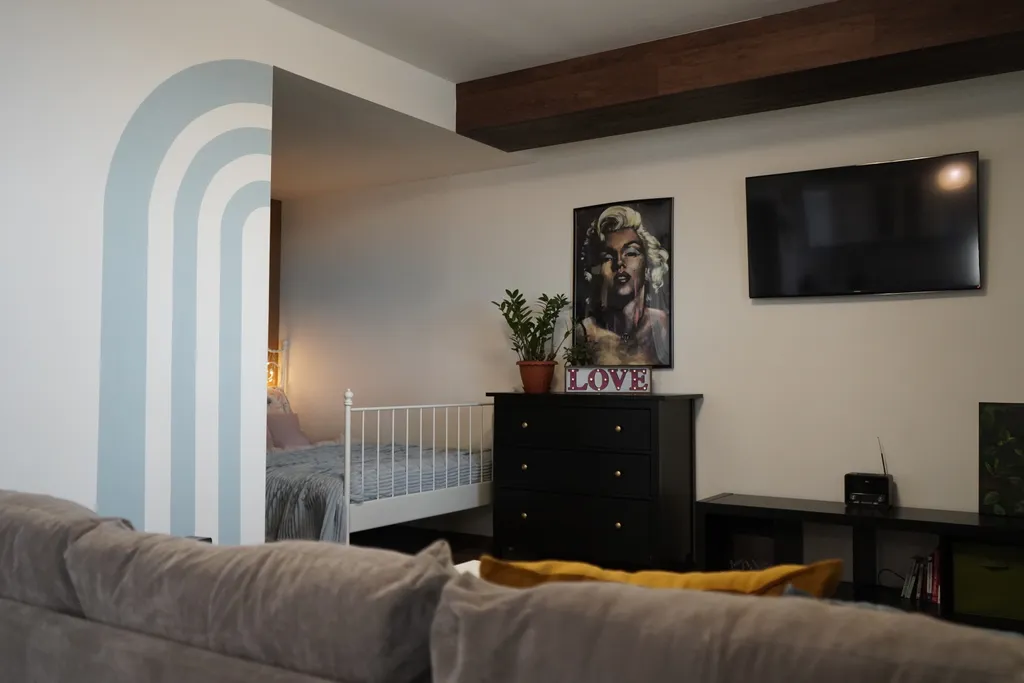 Уютная светлая студия в новостройке с прекрасным видом на город