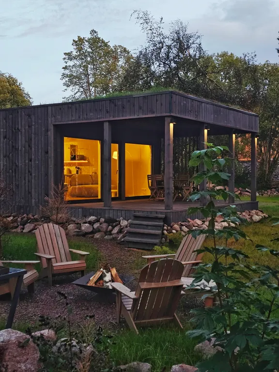 Вилла Nelli с видом на озеро и зоной барбекю среди каменной россыпи