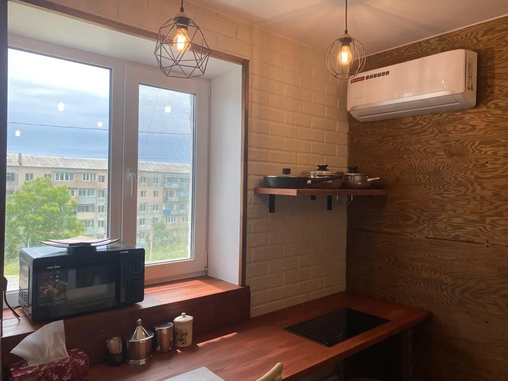 Уютная студия с дизайнерским ремонтом с видом на остров Петрова