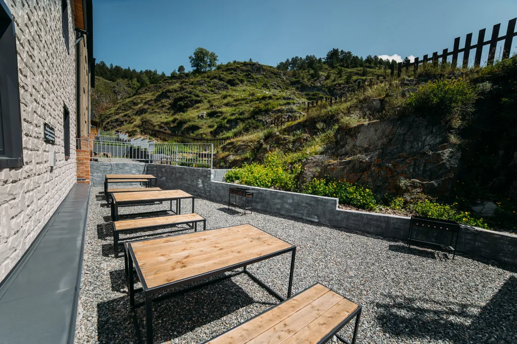 Студия на последнем этаже двухэтажного гостевого дома