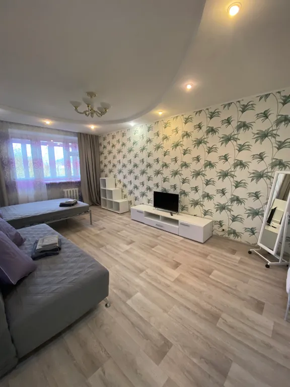 Уютная квартира в центре города — аренда посуточно в Белоярский