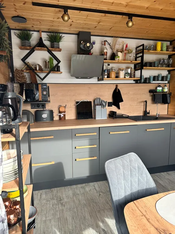 Шале у озера