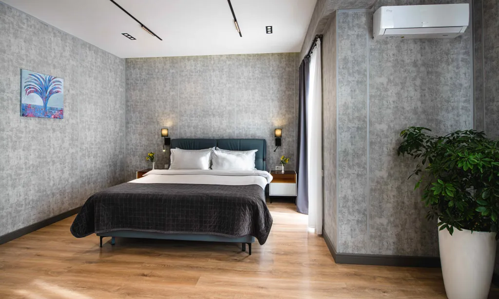 City Deluxe Apartments