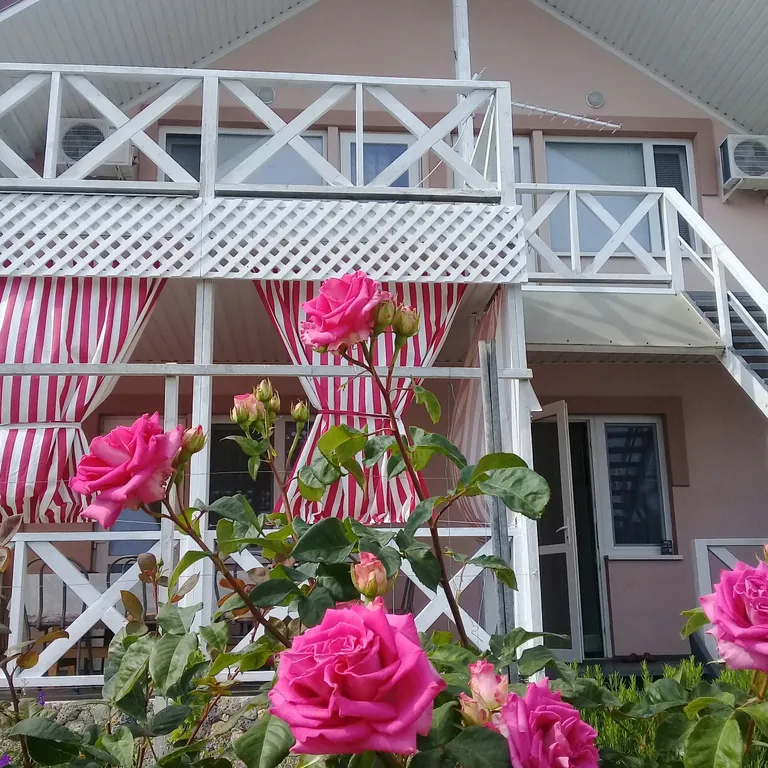 Квартира Квартира Двухкомнатный шестиместный номер на втором этаже с видом на море — Витино