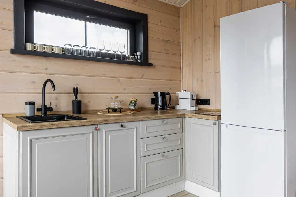 Коттедж Панорамный дом среди зимнего леса рядом с озером — Семеновское