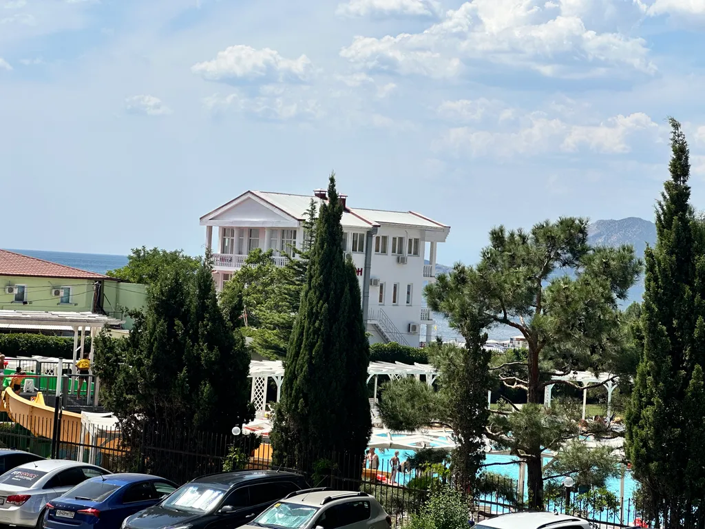 Двухкомнатные Апартаменты с видом на море и горы