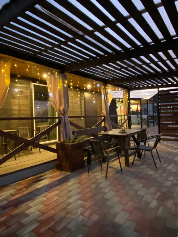 Домик у озера