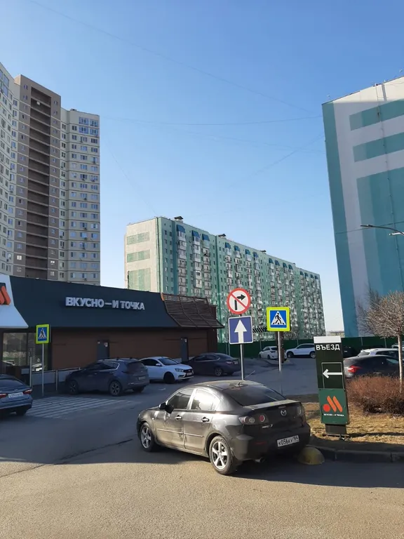 Уютная свежая квартира у набережной