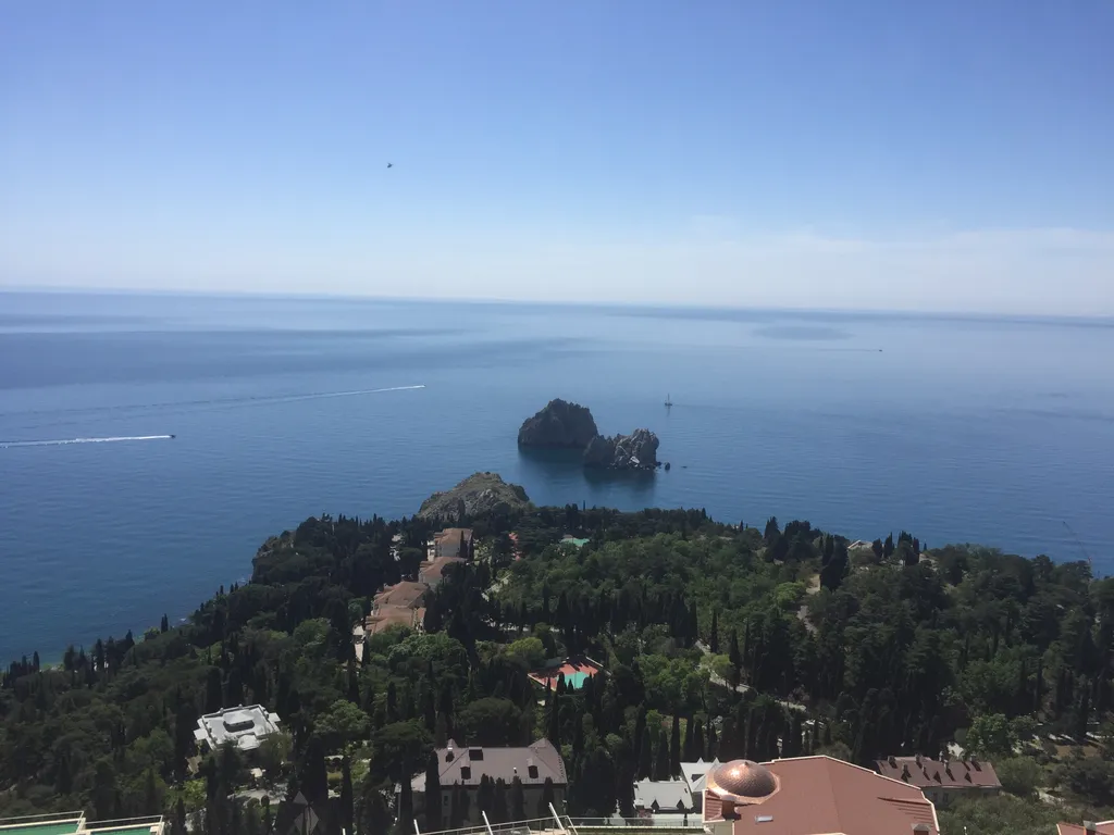 Апартамент в элитном ЖК с прямым панорамным видом на море и бассейном