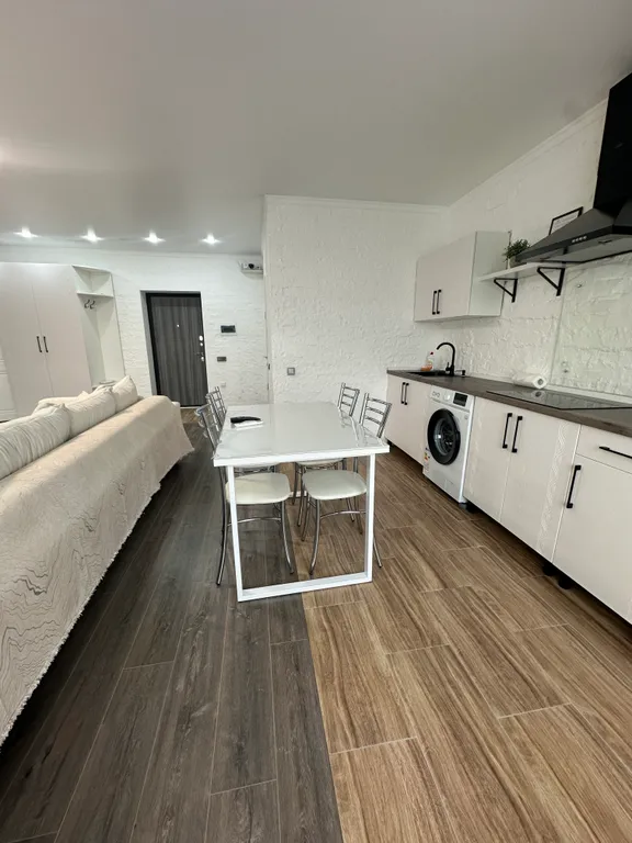 Апартаменты на Академической №79