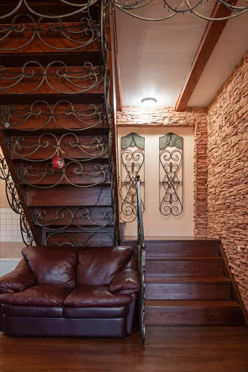 Дом с сауной и бассейном