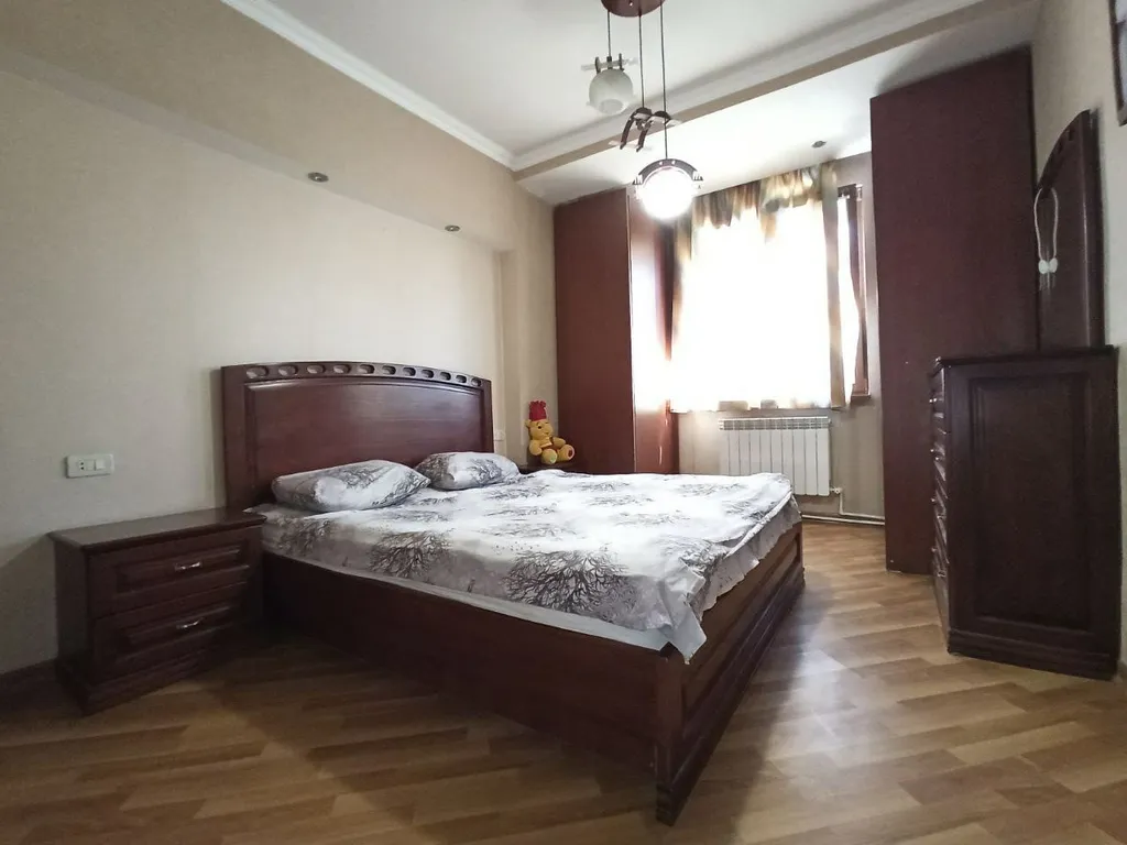 Квртира рядом Площадю Республики