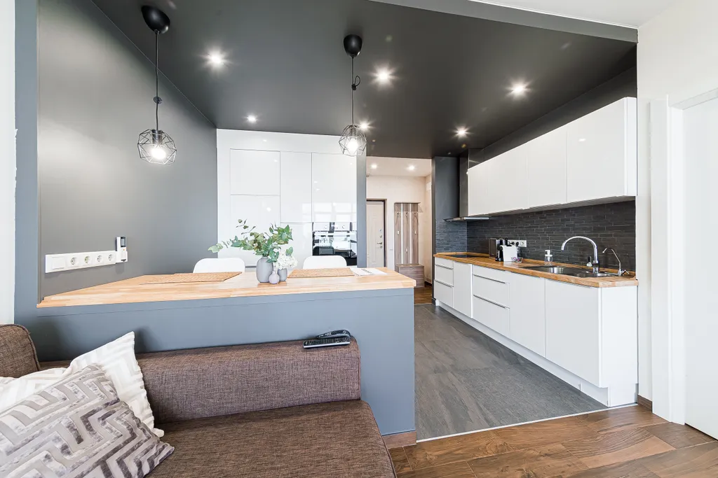 2-комнатная квартира в центре Сочи с видом на море и город