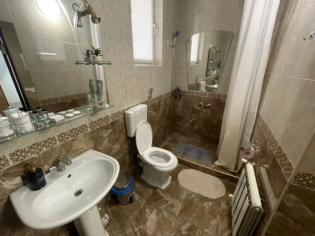 Уютная 2-я квартира в гостевом доме в самом центре