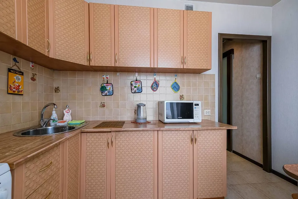 Современная квартира рядом с СК Заря на 4 человека