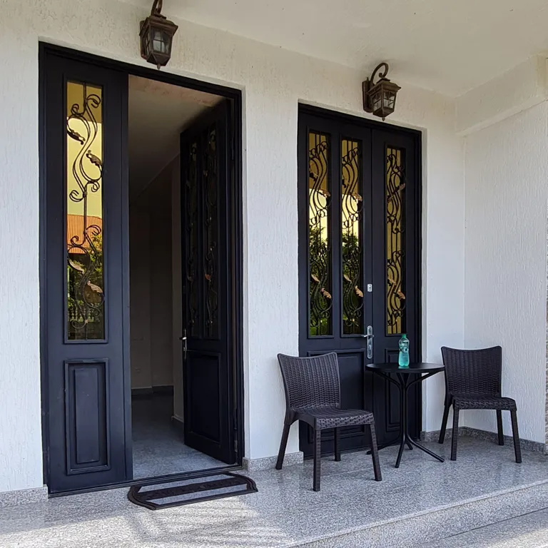 Студия в Гонио с видом на сад и горы, 10 минут до моря