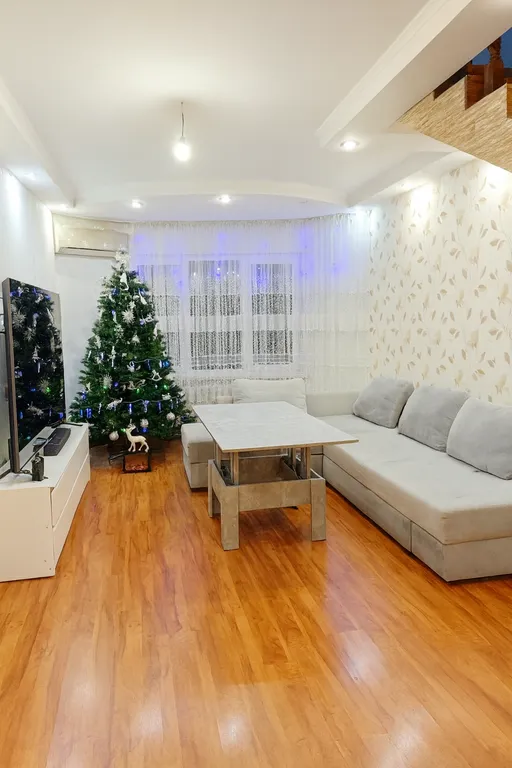 Двухуровневые апартаменты у моря