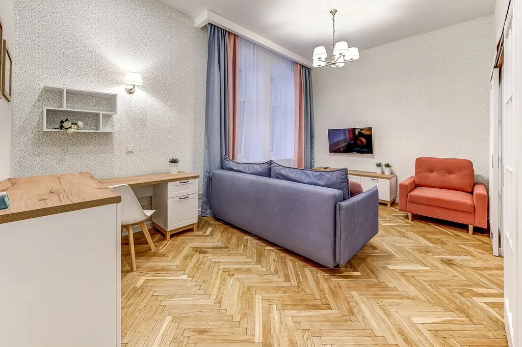 Евротрёшка в центре у Крейсера Аврора