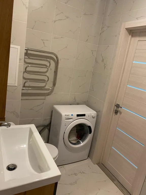 Новейшая, чистая и красивая студия в центре