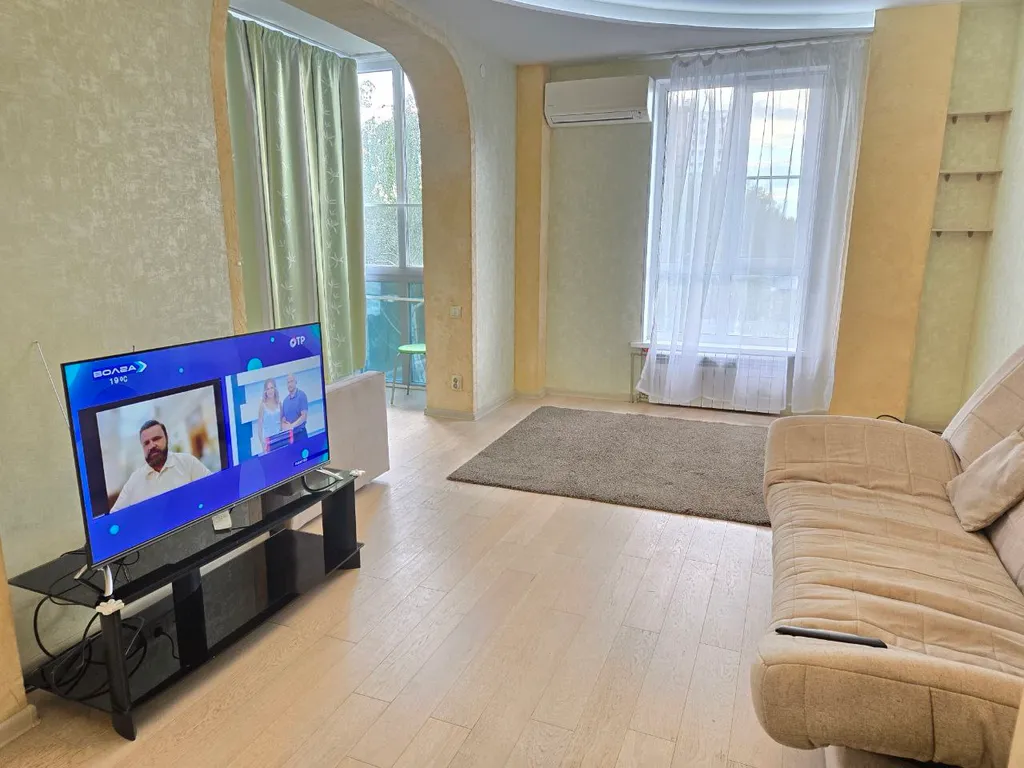 Просторная 2-х комнатная на пр-т Ленина Метро - Двигатель Революции