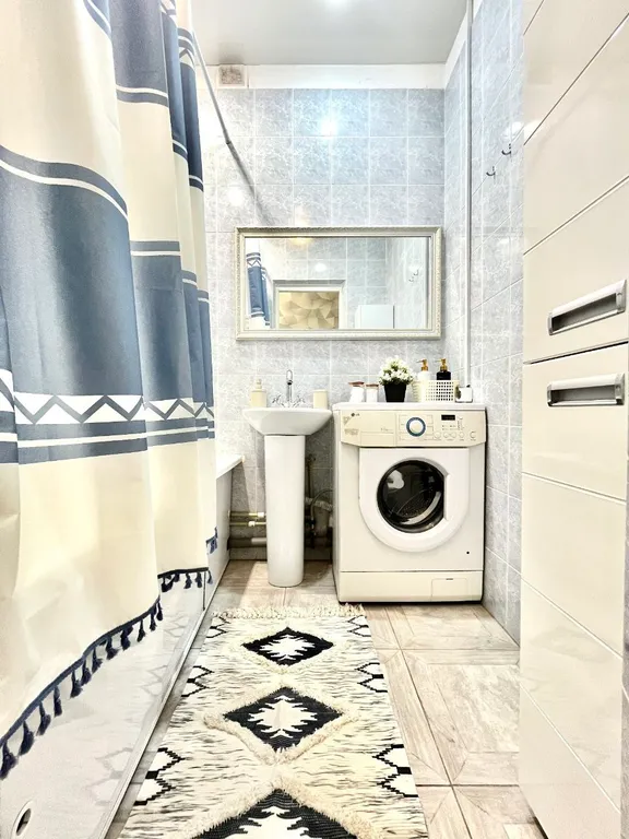 Уютная квартира рядом с ДС Молот