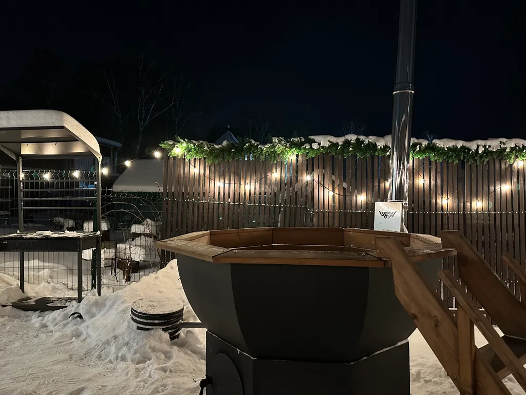 Домик у озера с баней и чаном