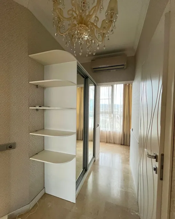 Пентхаус с видом на Морпорт в центре города