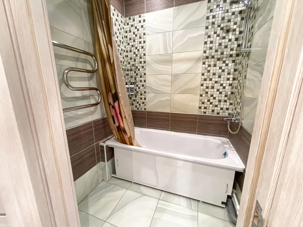 Двушка с камином и видом на реку у ТЦ Аквамолл