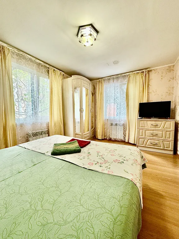 Уютная светлая чистая с балконом квартира центре, возле моря