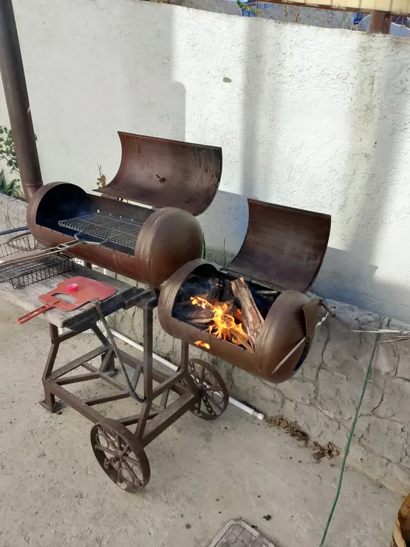 Дом, частный сектор, парковка для грузовых автомобилей, семейный отдых