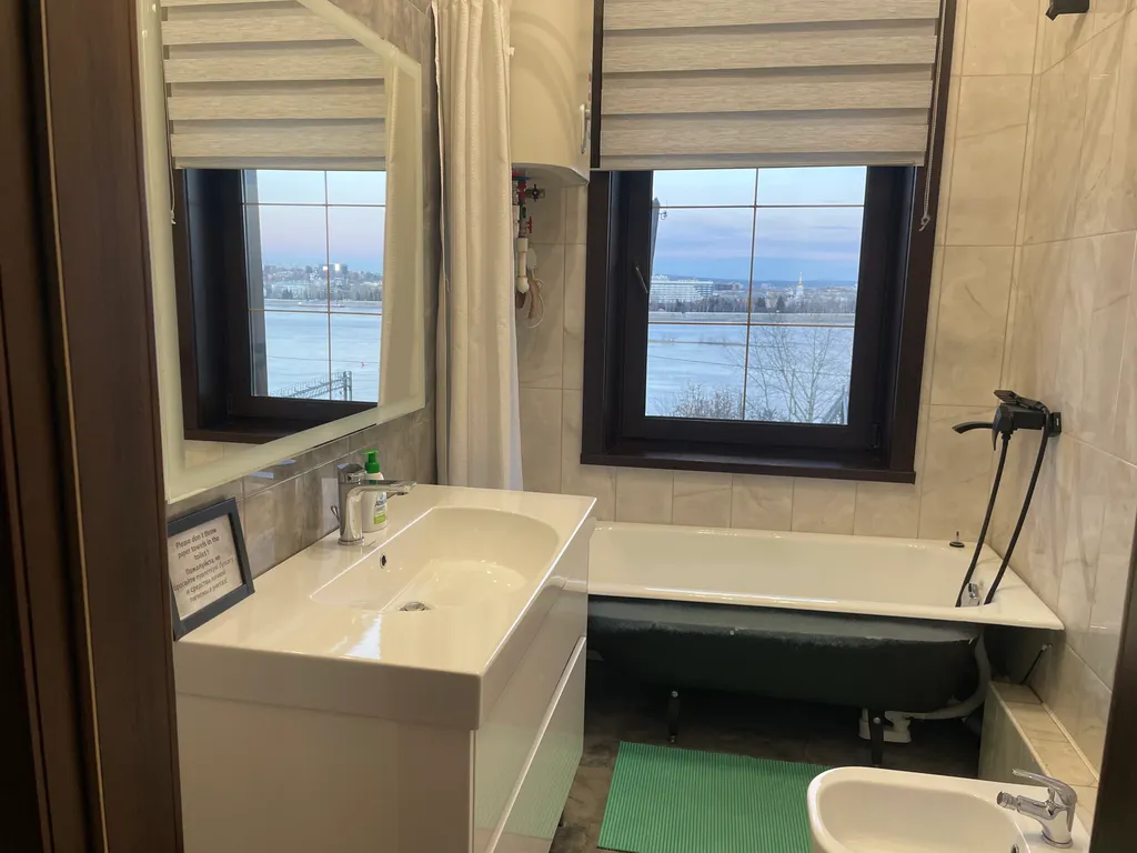 Дом с красивым видом на Ангару