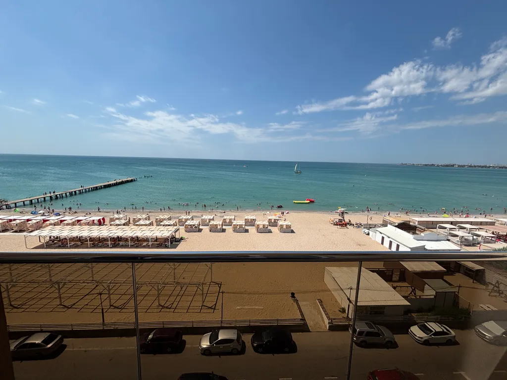 Новая квартира-студия с видом на море