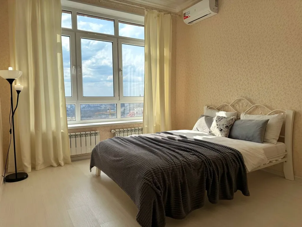 Квартира Апартаменты Аврора, Михалицына д. 1,  с видом на город — аренда посуточно в Орёл