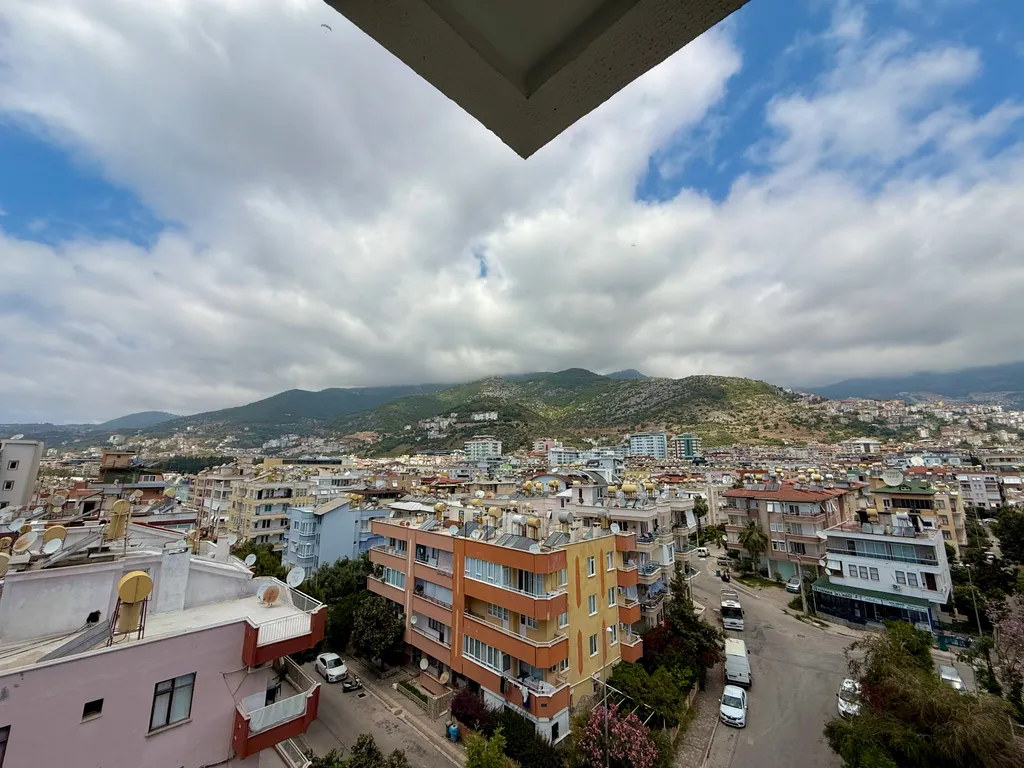 Уютная квартира с видом на горы, пляж Клеопатра