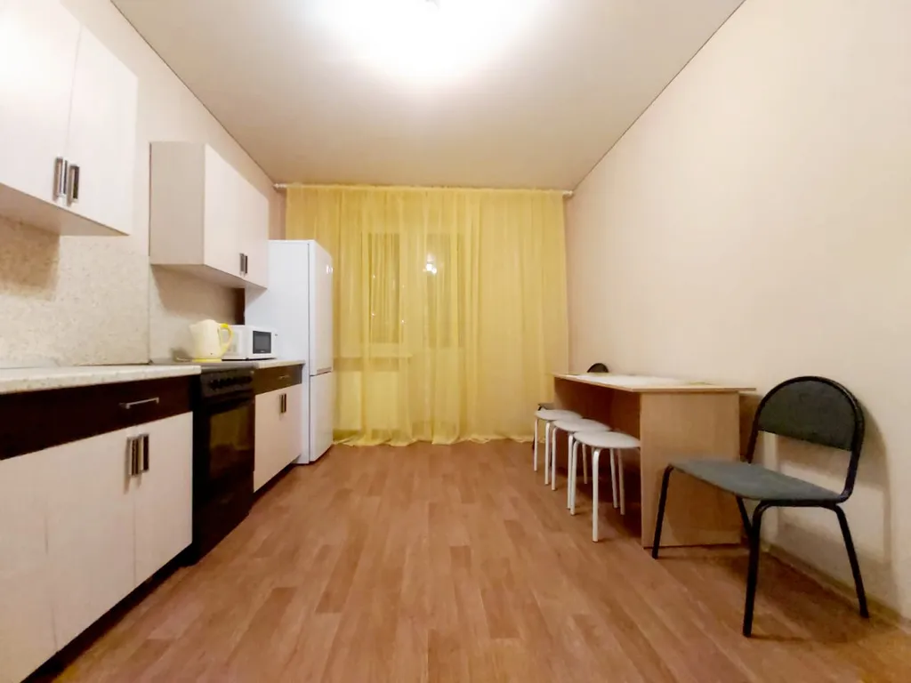 Просторная трешка рядом с Зоопарком