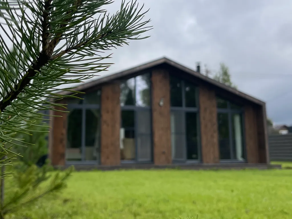 Дом 100m2 — с баней, с видом на лес, с камином