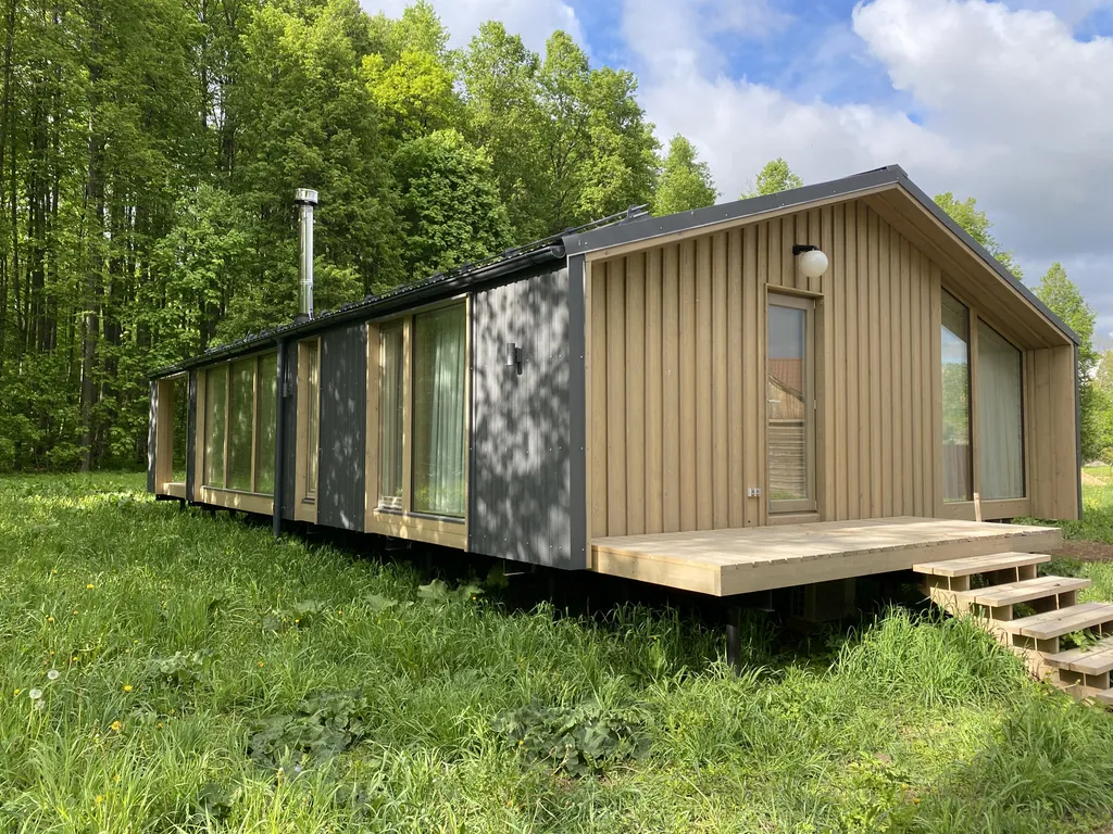 Уютный дом с видом на лес